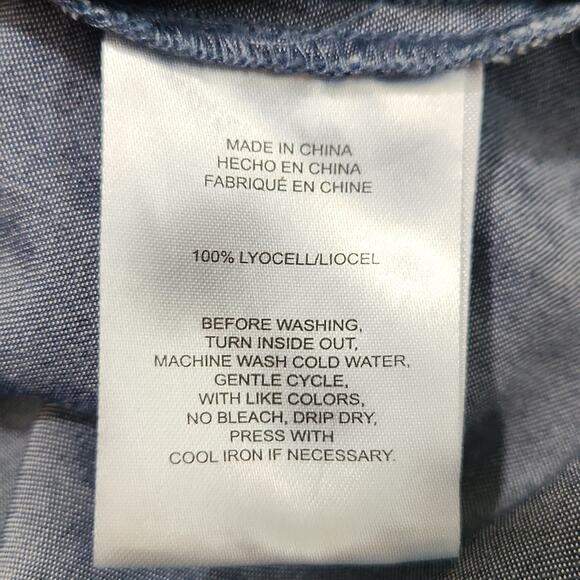 Jones New York Womens Chambray 1/2 Zip Top Size LG Roll Tab Tassle Pockets Soft - Picture 9 of 10